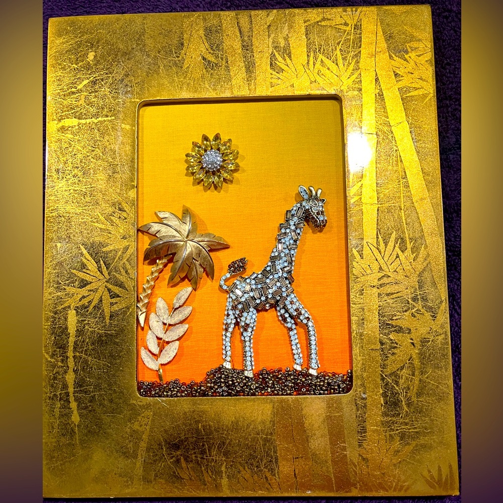 JEWELRY ART IN SHIMMERING GOLD FRAME. UNIQUE HANDMADE OOAK GIFT 💝